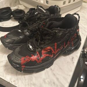 Balenciaga Runner Graffiti Size 43
